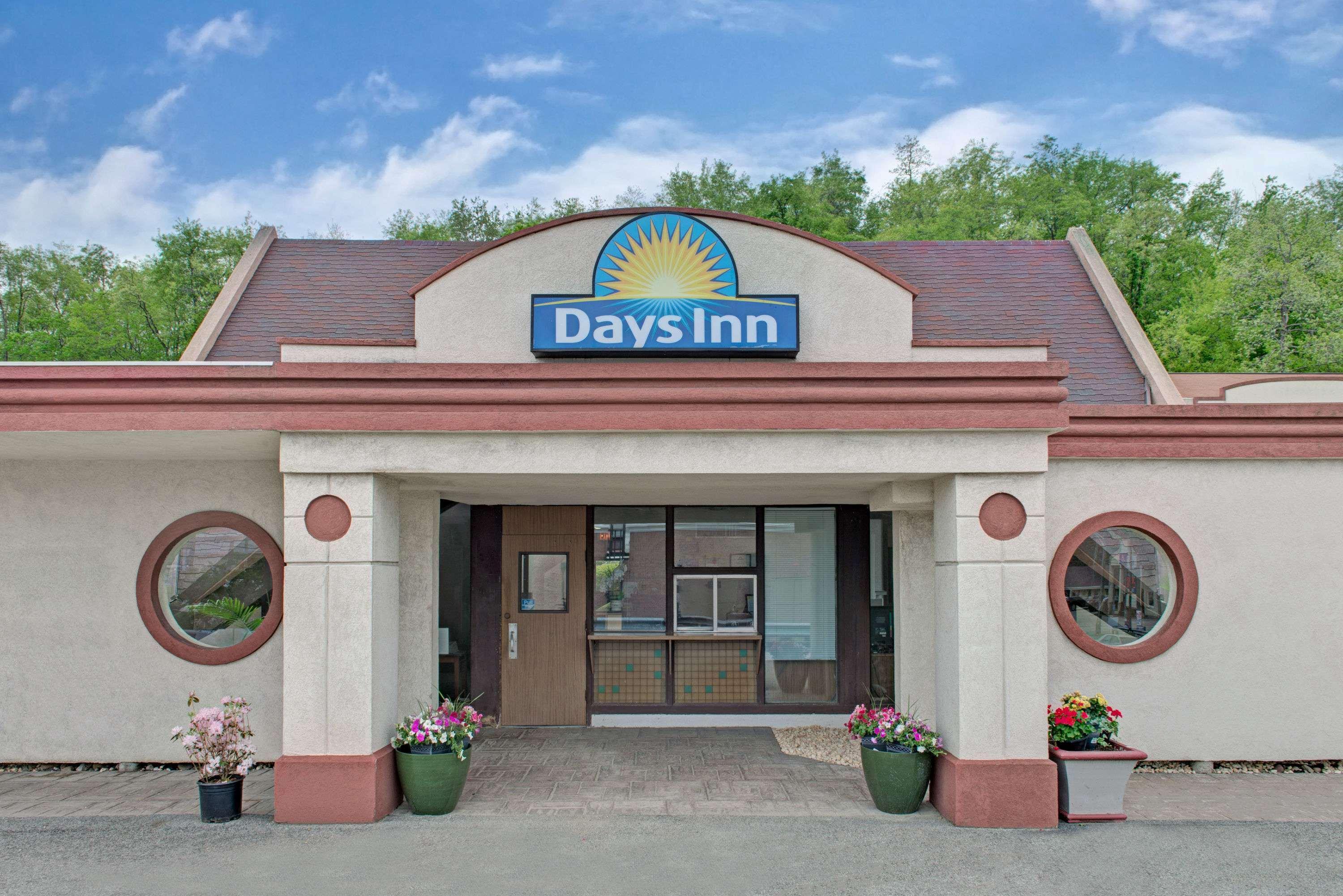 Days Inn By Wyndham Washington Dış mekan fotoğraf